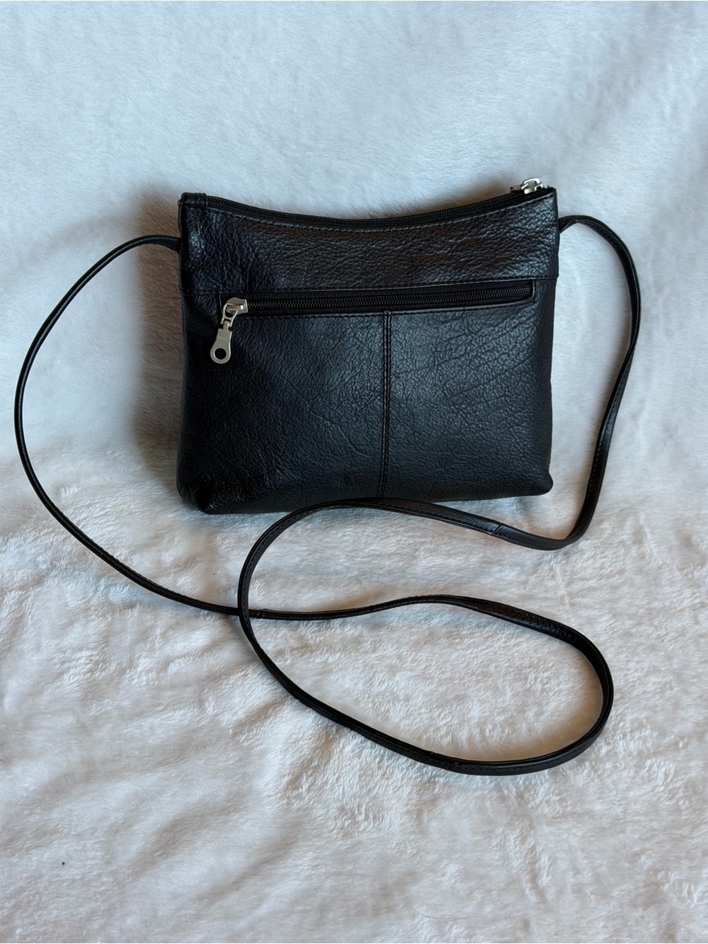 Vintage Paul & Taylor black leather crossbody bag